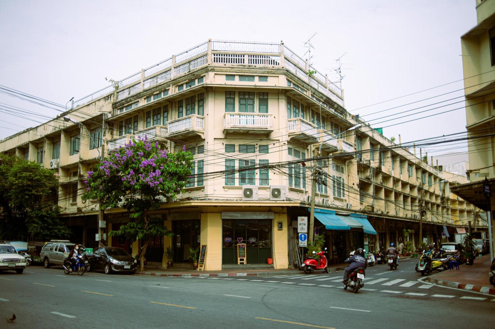 Belivin99 Residence Chinatown Bangkok Esterno foto